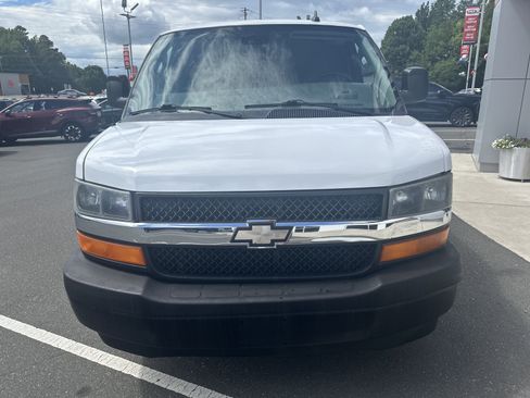 Used 2020 Chevrolet Express 2500 w/ Communications Package RWD image 3