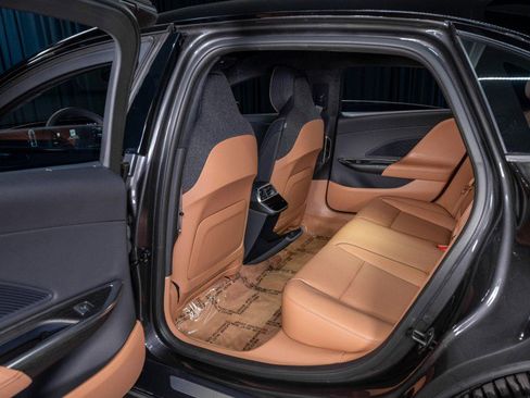 Used 2025 Lucid Air Touring image 17