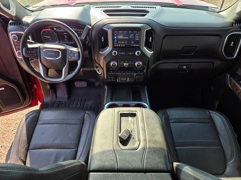 Used 2020 GMC Sierra 2500 Denali w/ Denali Ultimate Package AWD/4WD image 9