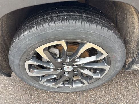 Used 2022 GMC Terrain SLT image 12