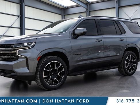 Used 2022 Chevrolet Tahoe RST w/ Luxury Package AWD/4WD image 2