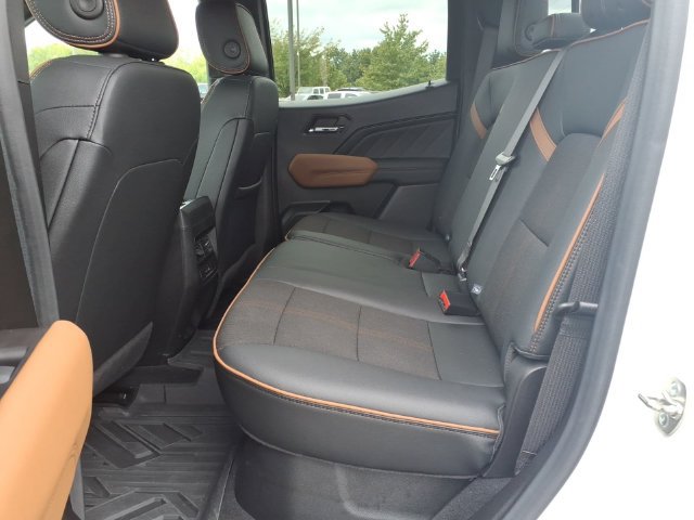 Used 2024 GMC Canyon AT4 w/ Canyon Safety Plus Package AWD/4WD image 19