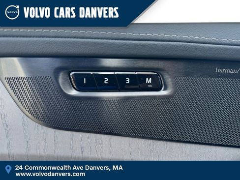 New 2025 Volvo XC90 T8 Ultra w/ Protection Package Premier image 12