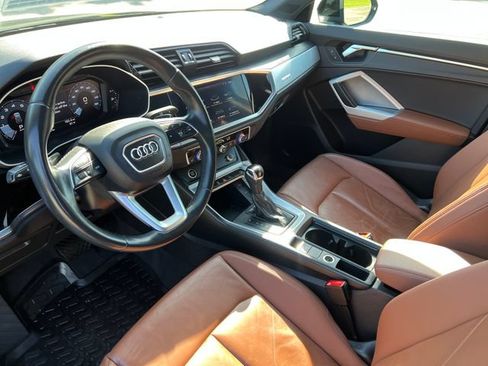 Used 2021 Audi Q3 2.0T Premium w/ Convenience Package AWD/4WD image 18