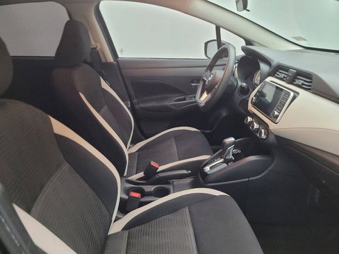 Used 2021 Nissan Versa SV FWD image 21