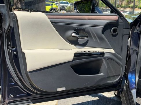 Used 2023 Lexus ES 350 w/ Premium Package image 28