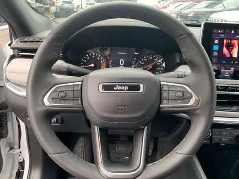 Used 2023 Jeep Compass Limited AWD/4WD image 19