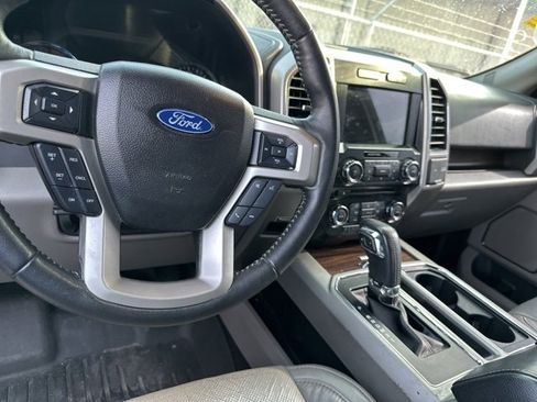 Used 2017 Ford F150 Lariat image 18