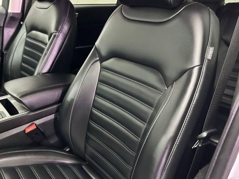 Used 2024 Ford Edge SEL image 17