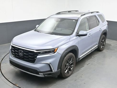 Used 2025 Honda Pilot Touring image 15