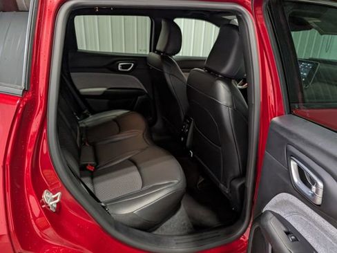 Used 2025 Jeep Compass Latitude AWD/4WD image 26