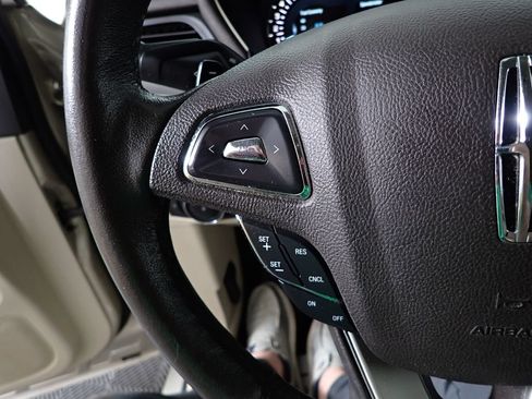 Used 2017 Lincoln MKC Premiere AWD/4WD image 27