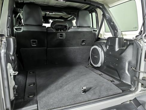 Used 2023 Jeep Wrangler Unlimited Rubicon 392 w/ Trailer Tow Package AWD/4WD image 12