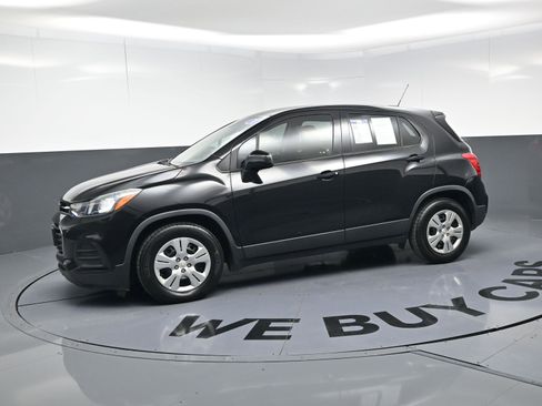 Used 2018 Chevrolet Trax LS image 6