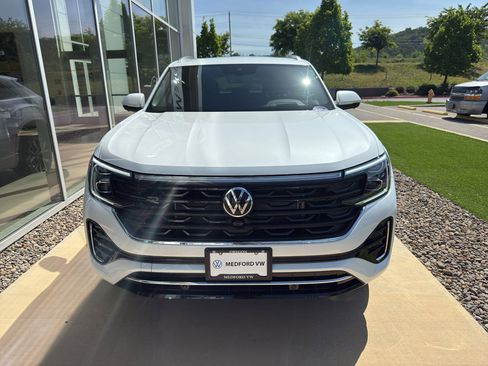 New 2025 Volkswagen Atlas Cross Sport SEL Premium R-Line image 2