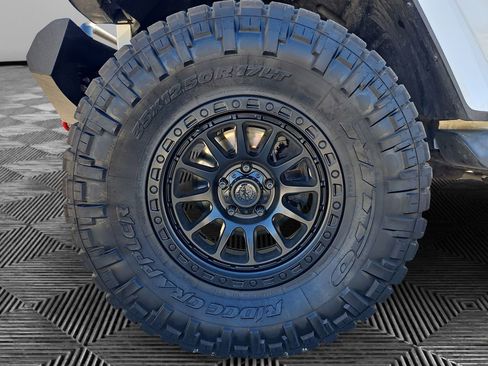 Used 2021 Jeep Wrangler Unlimited Sahara w/ Cold Weather Group image 14