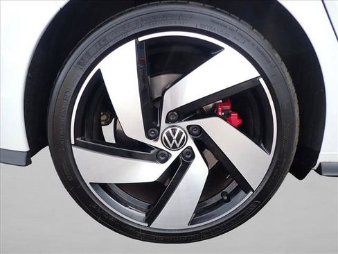 Used 2022 Volkswagen GTI SE FWD image 7
