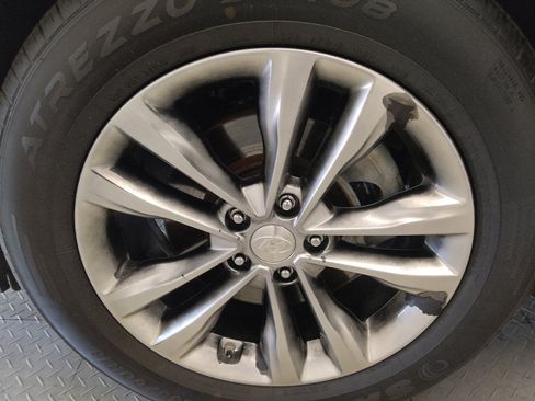 Used 2018 Hyundai Santa Fe Sport 2.0T FWD image 31