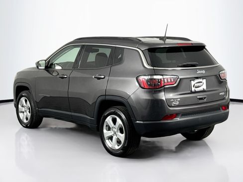Used 2019 Jeep Compass Latitude w/ Cold Weather Group AWD/4WD image 13