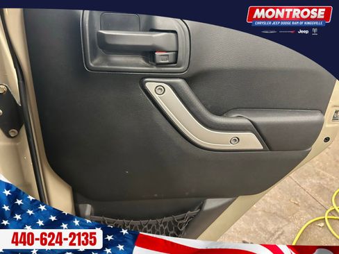 Used 2017 Jeep Wrangler Unlimited Sahara image 27