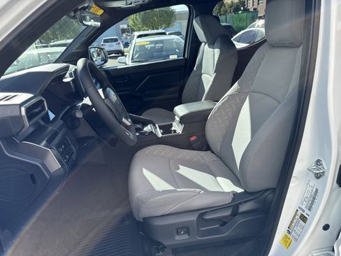 Certified 2025 Toyota Tacoma SR5 image 10