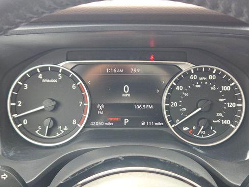 Used 2022 Nissan Rogue SV w/ SV Premium Package FWD image 23
