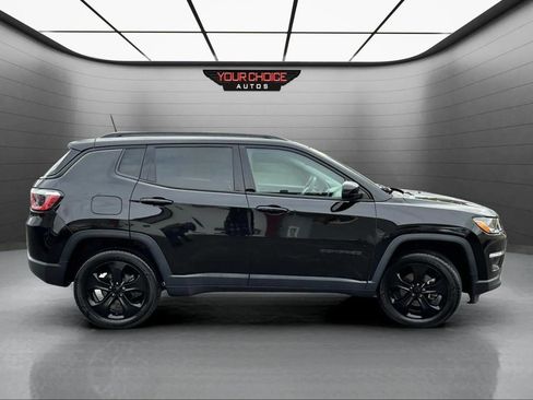 Used 2018 Jeep Compass Latitude w/ Popular Equipment Group image 8