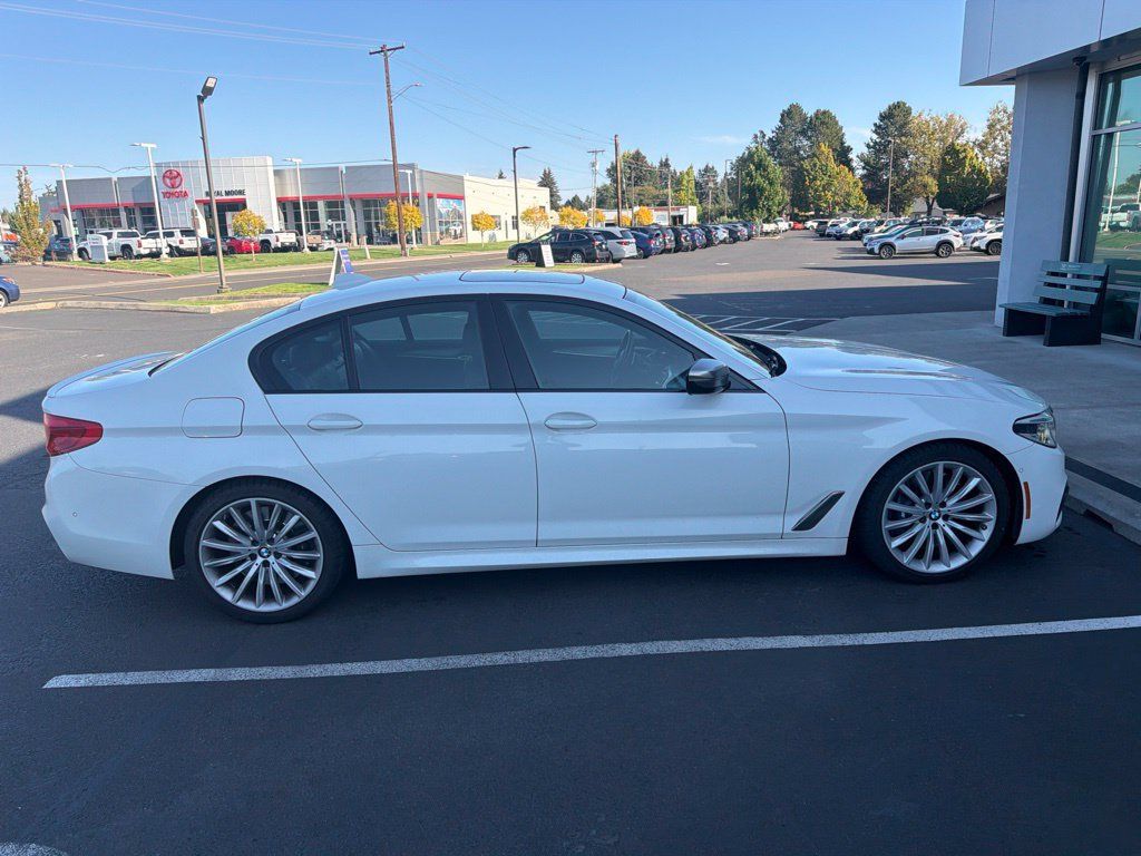 Used 2020 BMW M550i xDrive AWD/4WD image 2