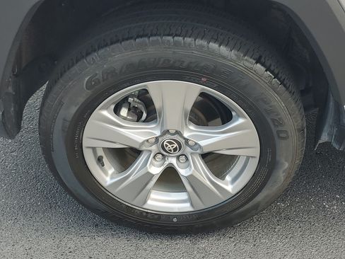 Certified 2025 Toyota RAV4 XLE AWD/4WD image 6
