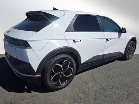 Used 2022 Hyundai Ioniq 5 SEL image 3