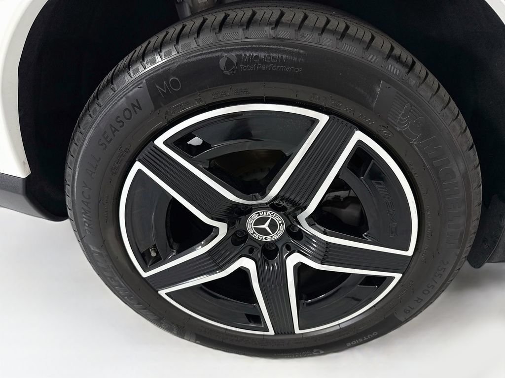 Certified 2026 Mercedes-Benz GLC 300 4MATIC image 32