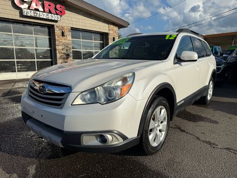 Used 2012 Subaru Outback 2.5i Limited w/ Moonroof Pkg image 3
