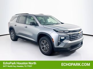 Used 2025 Chevrolet Traverse LT video 1