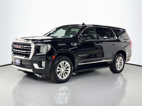 Used 2022 GMC Yukon SLT w/ SLT Premium Package image 3