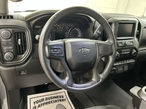 Used 2021 Chevrolet Silverado 1500 Custom Trail Boss w/ LPO, Dark Essentials Package AWD/4WD image 4