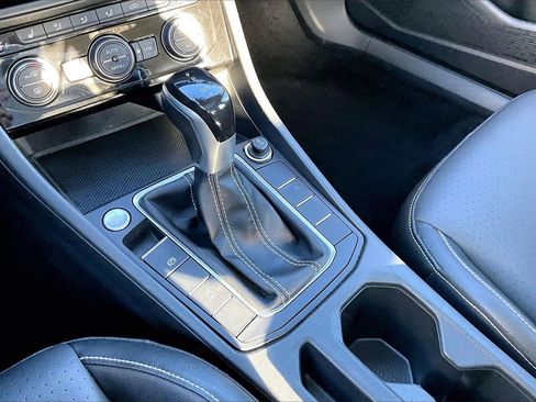 Used 2024 Volkswagen Jetta SE image 29