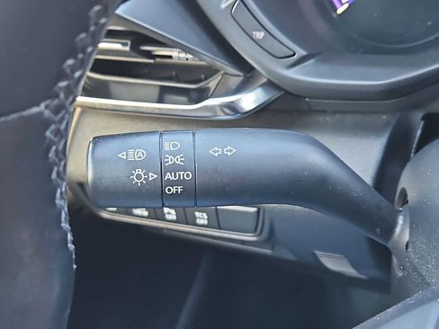 Used 2022 MAZDA MX-30 Electric w/ Premium Plus Pkg image 26