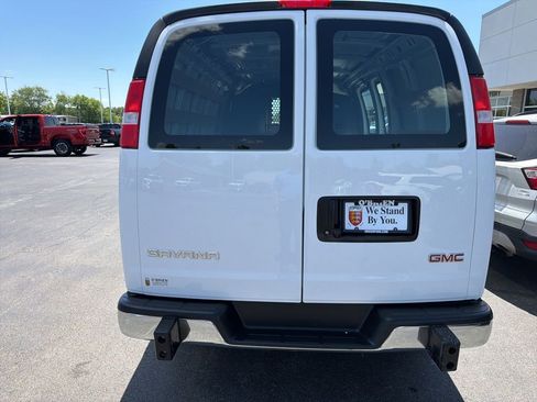 Used 2024 GMC Savana 2500 w/ Driver Convenience Package RWD image 4