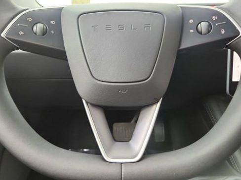 Used 2025 Tesla Model 3 Long Range image 39