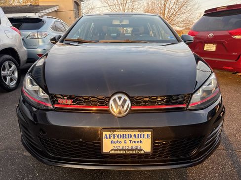 Used 2017 Volkswagen GTI Sport image 9