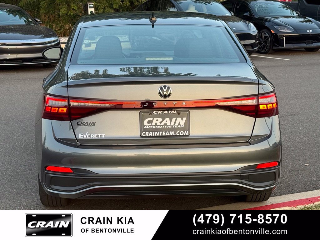 Used 2025 Volkswagen Jetta Sport FWD image 6
