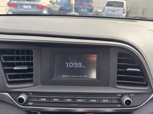 Used 2019 Hyundai Elantra SE w/ Cargo Package image 14