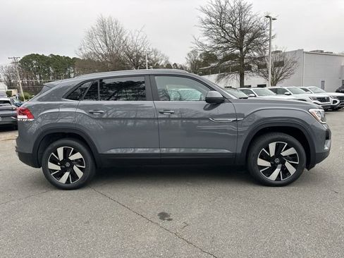New 2026 Volkswagen Atlas Cross Sport SE image 6