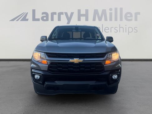 Used 2022 Chevrolet Colorado LT w/ LT Convenience Package image 8