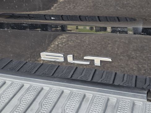 Used 2025 GMC Sierra 1500 SLT AWD/4WD image 11