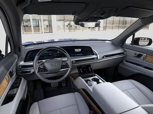 New 2026 Cadillac Vistiq Sport w/ LPO, Floor Liner Package image 15