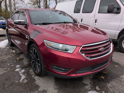 Used 2019 Ford Taurus Limited image 4