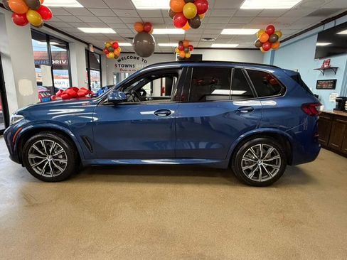 Used 2021 BMW X5 xDrive40i w/ M Sport Package image 7