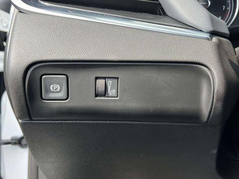 Used 2023 Buick Enclave Essence w/ Experience Buick Package AWD/4WD image 24
