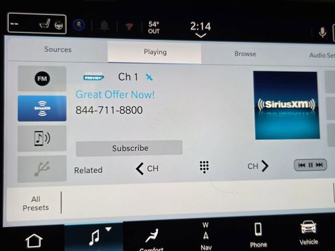 Certified 2025 Chrysler Pacifica Limited image 6